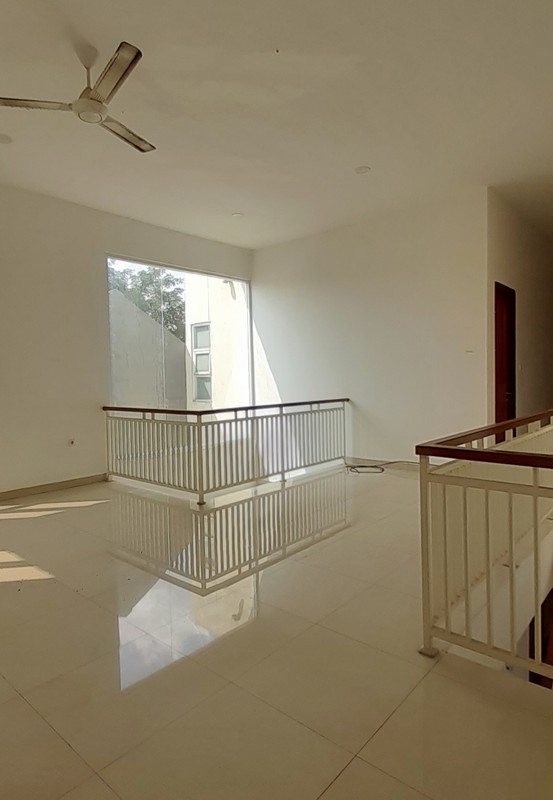 Rumah Cantiq Minimalis Luas 180m Harga 100Jt/Thn nego di Plumeria Residence Bintaro Jaya
