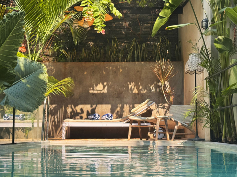 Rumah Mewah 3 Lantai + Rooftop Siap Huni dengan Hunian Asri @Pejaten Barat