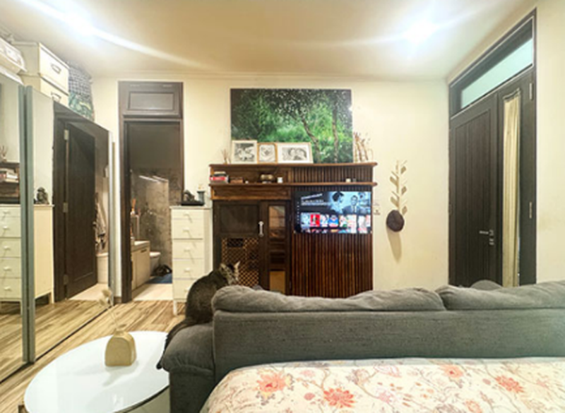 Rumah Mewah 3 Lantai + Rooftop Siap Huni dengan Hunian Asri @Pejaten Barat