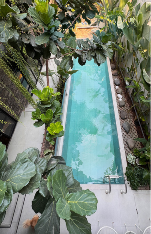 Rumah Mewah 3 Lantai + Rooftop Siap Huni dengan Hunian Asri @Pejaten Barat