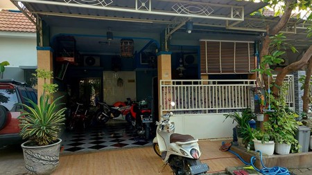 Rumah di Valencia Puri Surya Jaya Siap Huni SHM