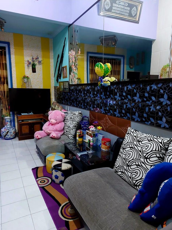 Rumah di Valencia Puri Surya Jaya Siap Huni SHM