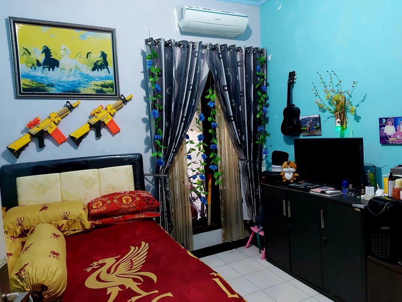 Rumah di Valencia Puri Surya Jaya Siap Huni SHM