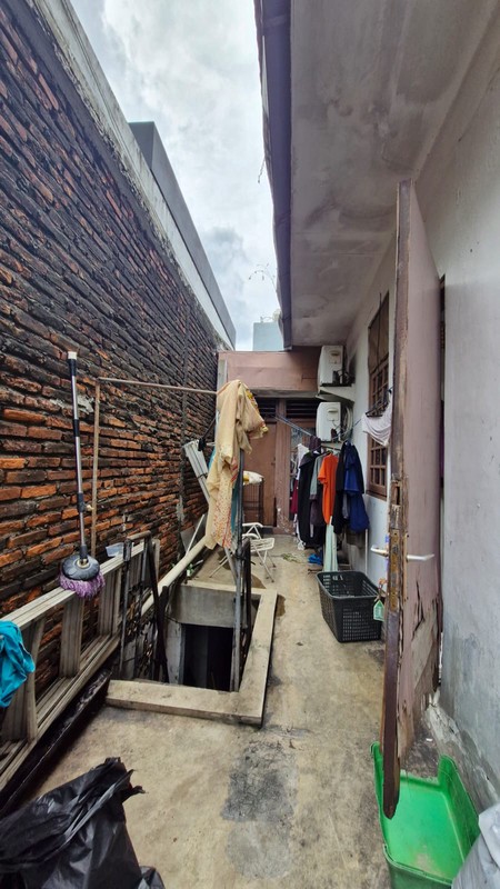 Dijual Rumah Lama Lokasi Strategis Di Jl. Kebalen, Rawa Barat, Jakarta Selatan
