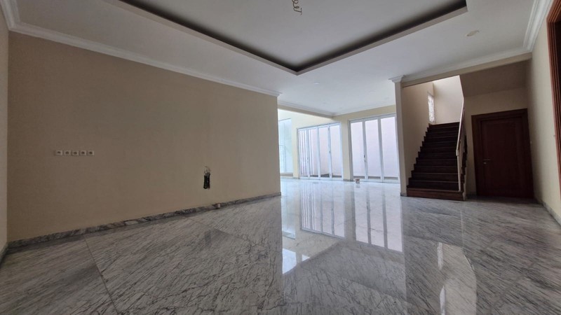 Disewa Rumah Siap Huni Jl. Erlangga Kebayoran Baru, Jakarta Selatan