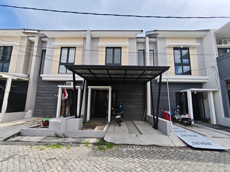 Rumah Dikontrakkan Grand Alana Dekat Kampus UPN Surabaya