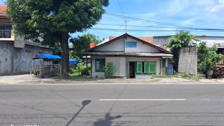 Dijual Rumah Luas di Lokasi Strategis Jalan Bantul Cocok untuk Hunian & Investasi, Panggungharjo, Sewon, Bantul