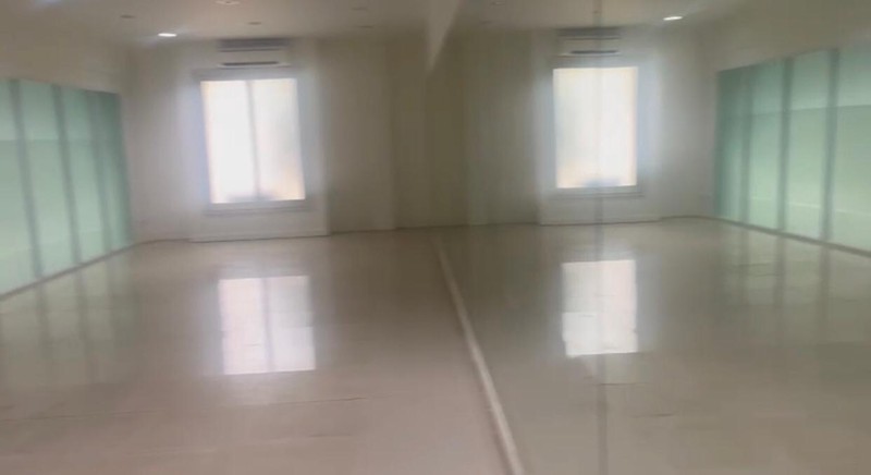 Disewa Rumah Strategis Dekat SCBD Di Jl. Suryo Kebayoran Baru, Jakarta Selatan