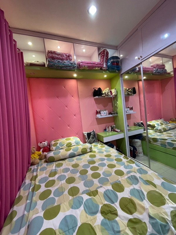 Rumah Cantik 2½ Lantai Di Ciputat dalam Cluster SHM Lokasi Strategis