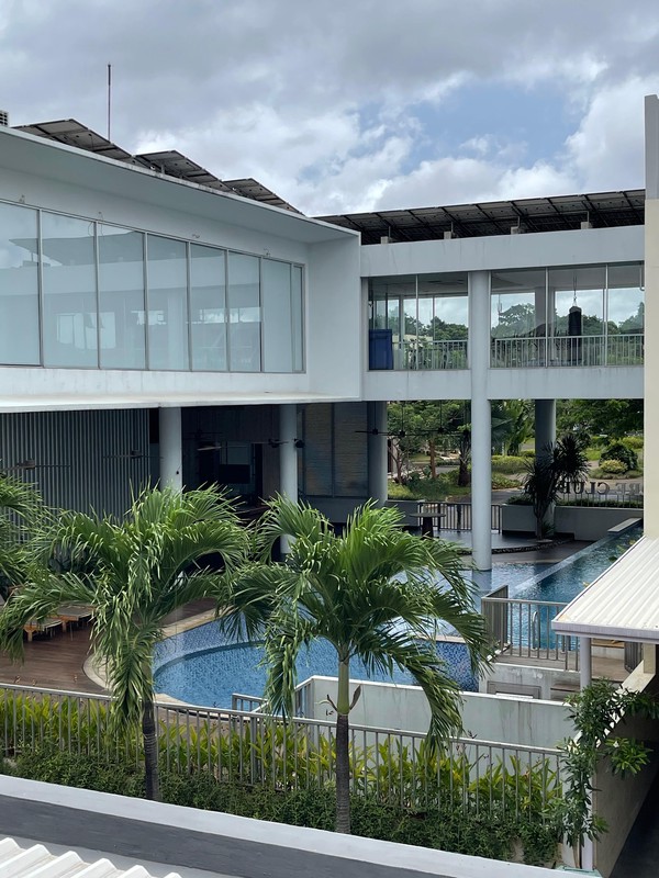 Rumah Cantik 2½ Lantai Di Ciputat dalam Cluster SHM Lokasi Strategis