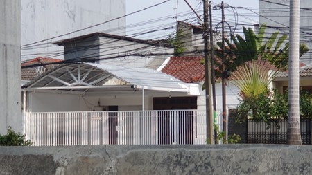 Tersedia kembali!! Rumah Kelapa Nias Raya, Kelapa Gading. Bisa untuk hunian maupun usaha. 