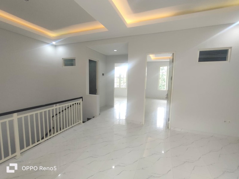 Dijual Rumah 2 lantai di Gayung Kebonsari Surabaya