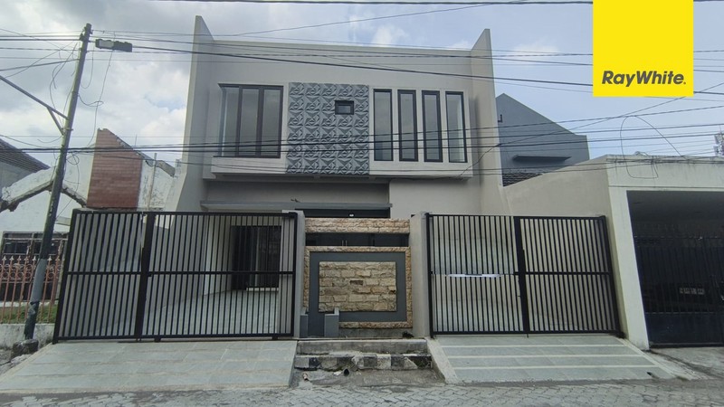 Dijual Rumah 2 lantai di Panjang Jiwo Permai Surabaya