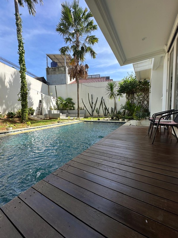 Di jual rumah siap huni di Bintaro