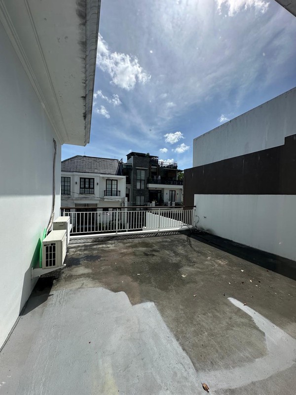 Di jual rumah siap huni di Bintaro