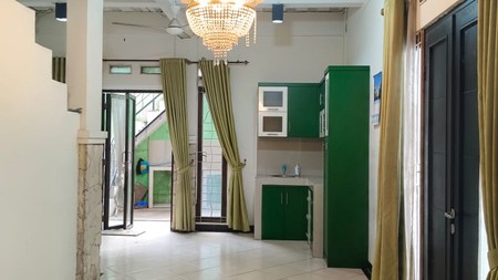 Rumah 2 Lantai Siap Huni dengan Hunian Nyaman dan Asri @Ciputat