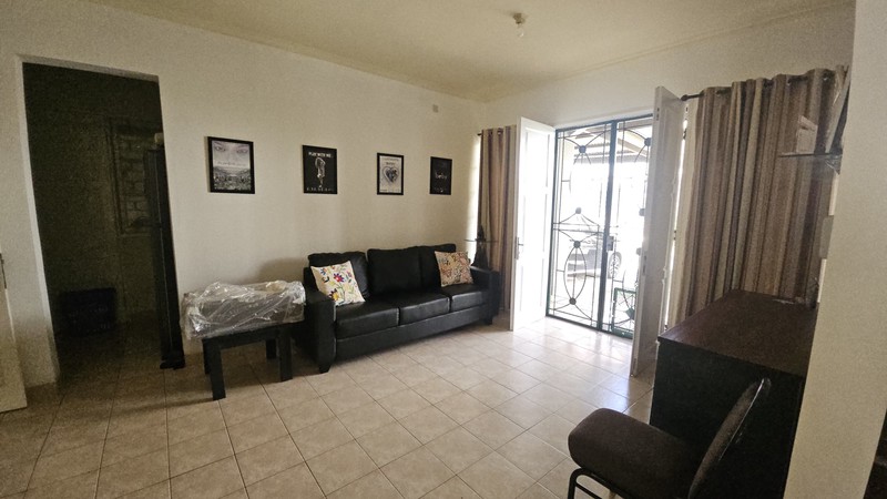 Rumah 2 Lantai Siap Huni dengan Hunian Nyaman dan Asri di Bintaro Sektor 9