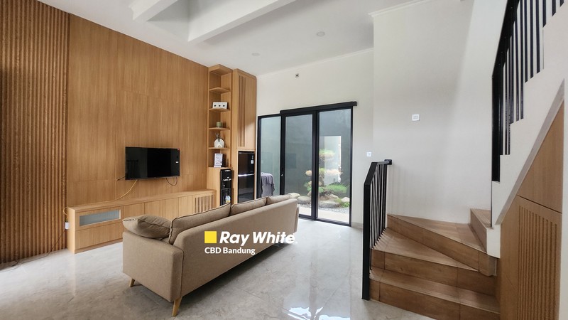 Rumah baru siap huni di Cisaranten