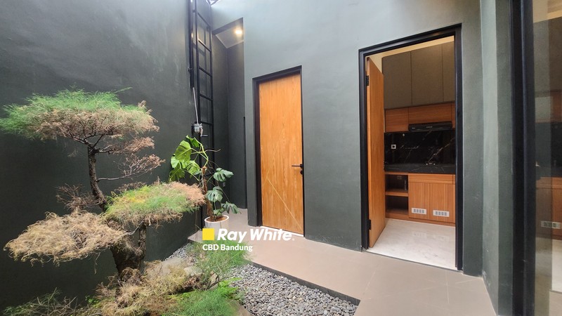 Rumah baru siap huni di Cisaranten