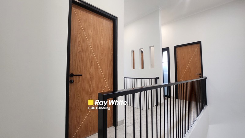 Rumah baru siap huni di Cisaranten