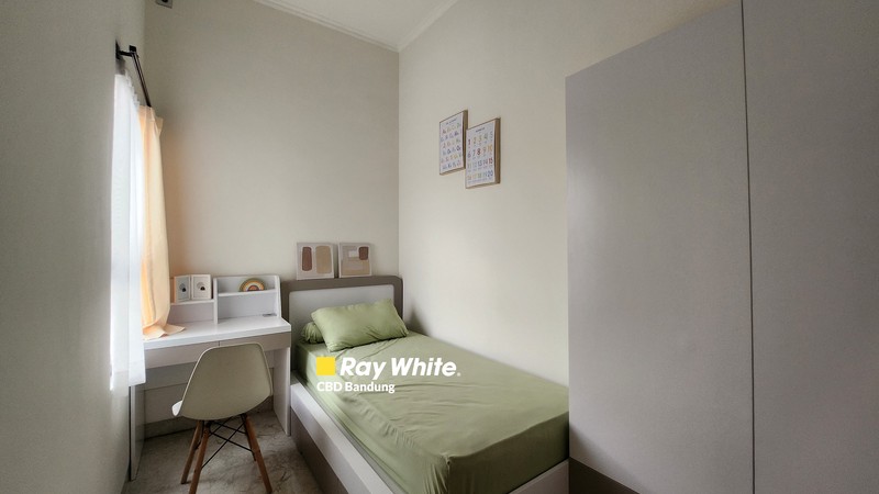 Rumah baru siap huni di Cisaranten