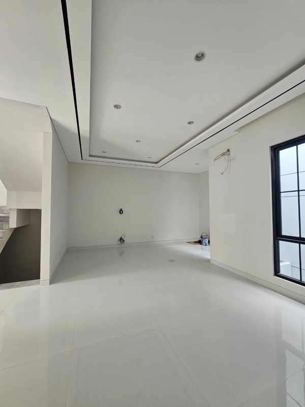 Dijual Rumah Mewah American Style - Graha Famili 