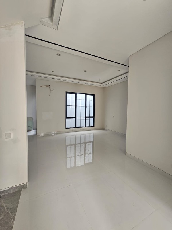 Dijual Rumah Mewah American Style - Graha Famili 