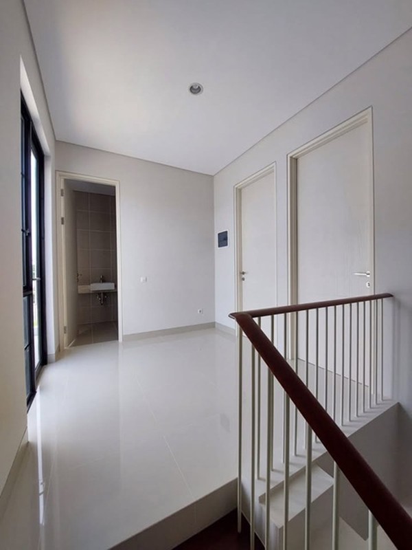 JUAL RUMAH 2 LANTAI CITRALAND DRIYOREJO