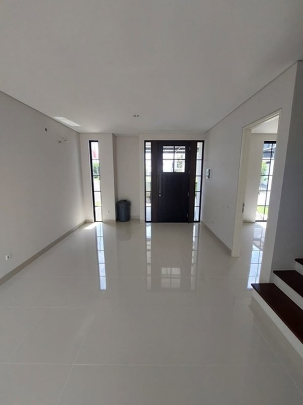 JUAL RUMAH 2 LANTAI CITRALAND DRIYOREJO