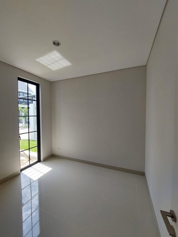 JUAL RUMAH 2 LANTAI CITRALAND DRIYOREJO