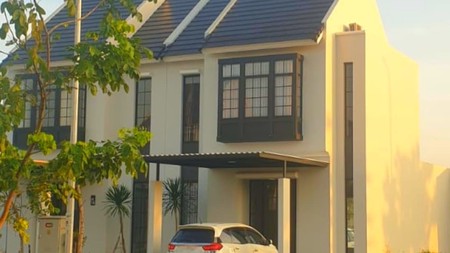 JUAL RUMAH 2 LANTAI CITRALAND DRIYOREJO