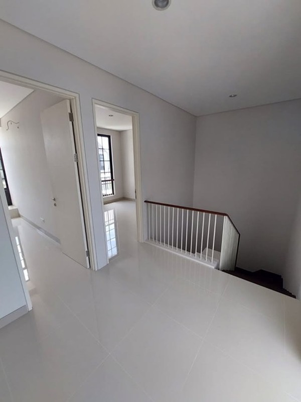 JUAL RUMAH 2 LANTAI CITRALAND DRIYOREJO