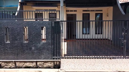 Rumah Siap Huni dengan Hunian Nyaman dan Asri di Ciputat