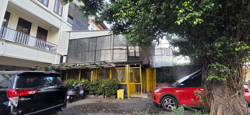 Ruko strategis siap pakai daerah komersial di RC Veteran Jakarta