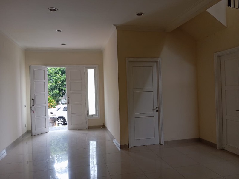 Disewakan Rumah di Cluster Aquamarine, PHG, Summarecon Serpong