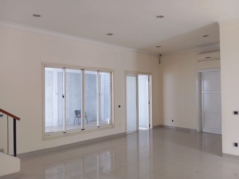 Disewakan Rumah di Cluster Aquamarine, PHG, Summarecon Serpong