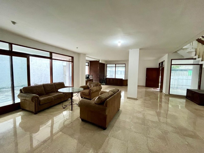 RUMAH DIJUAL JALAN DARMAWANGSA KEBAYORAN BARU