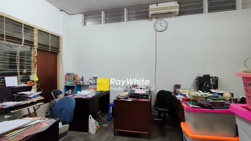 Rumah dan Ruang Usaha Sayap Pasirkaliki