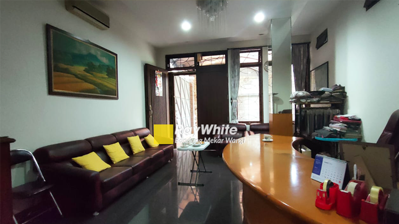 Rumah dan Ruang Usaha Sayap Pasirkaliki