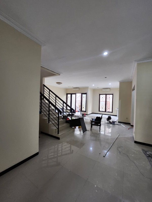 Disewakan Rumah Cantik - Royal Residence 