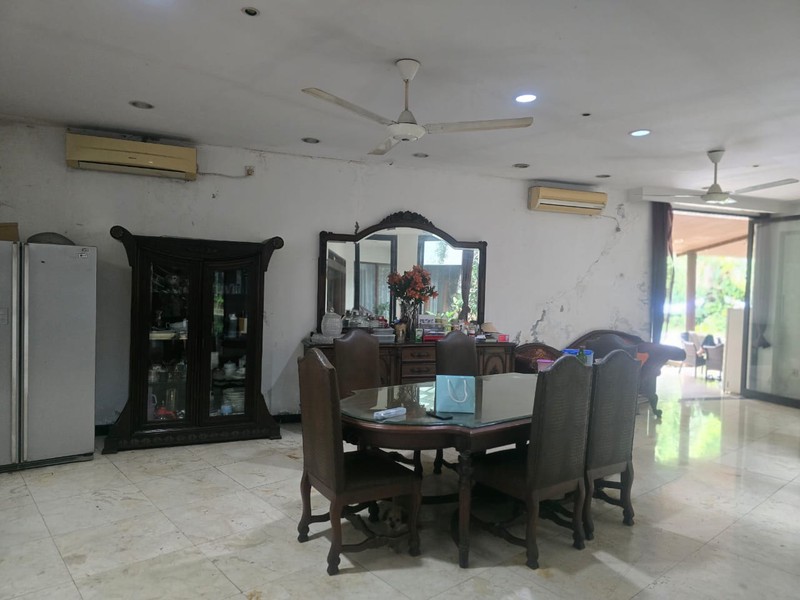 Dijual Rumah Lokasi Strategis Di Kramat Pela, Kebayoran Baru, Jakarta Selatan