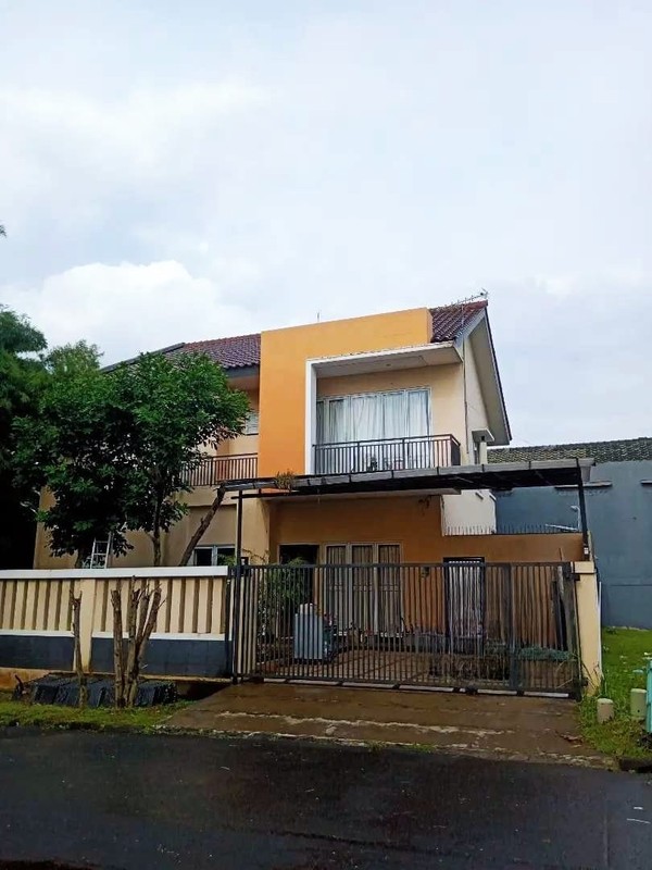 Flash Sale. Rumah besar Puspita Loka, BSD