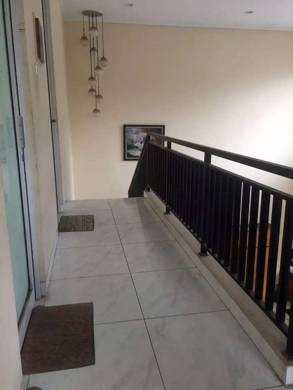 Flash Sale. Rumah besar Puspita Loka, BSD