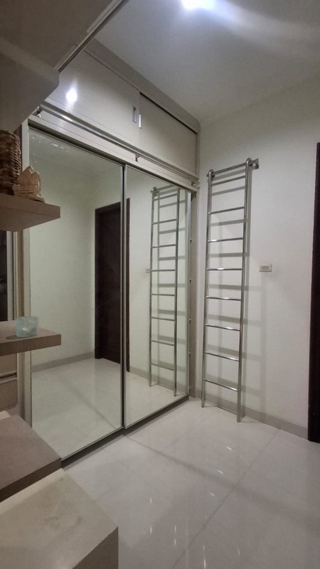 Dijual Rumah Mewah 2 Lantai di Perumahan Elit Bale Hinggil, Luas & Strategis, Sinduharjo, Ngaglik, Sleman