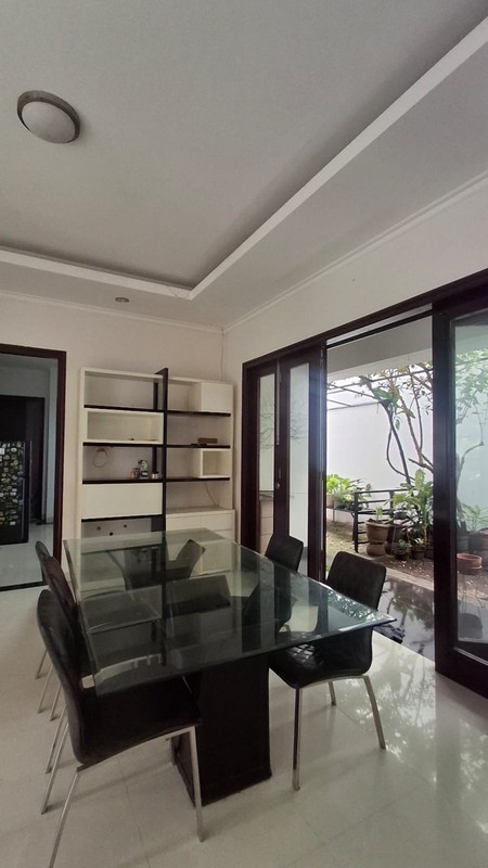 Dijual Rumah Mewah 2 Lantai di Perumahan Elit Bale Hinggil, Luas & Strategis, Sinduharjo, Ngaglik, Sleman