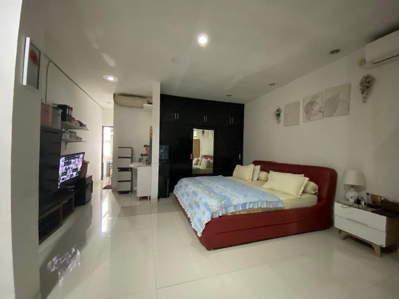 Rumah Usaha Kost & Salon 4 Lantai Jalan Asem Baris Raya, Tebet, Jakarta Selatan.