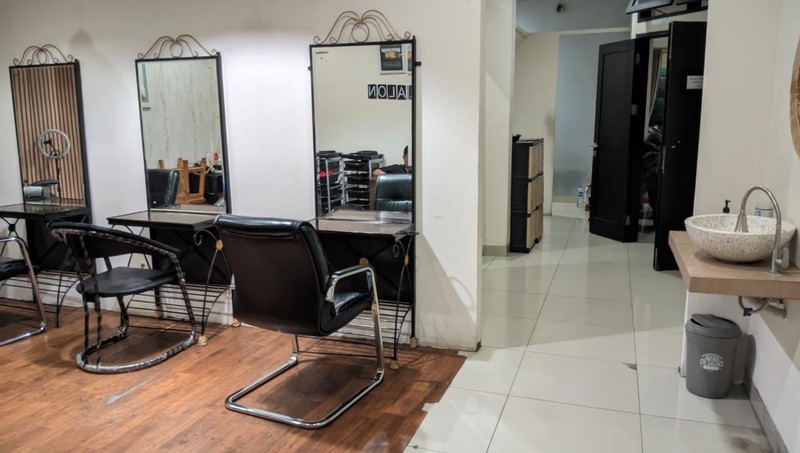 Rumah Usaha Kost & Salon 4 Lantai Jalan Asem Baris Raya, Tebet, Jakarta Selatan.