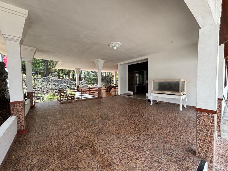 Rumah Luas di Villa Cinere Mas, Tangerang Selatan, dengan Lingkungan sangat Asri