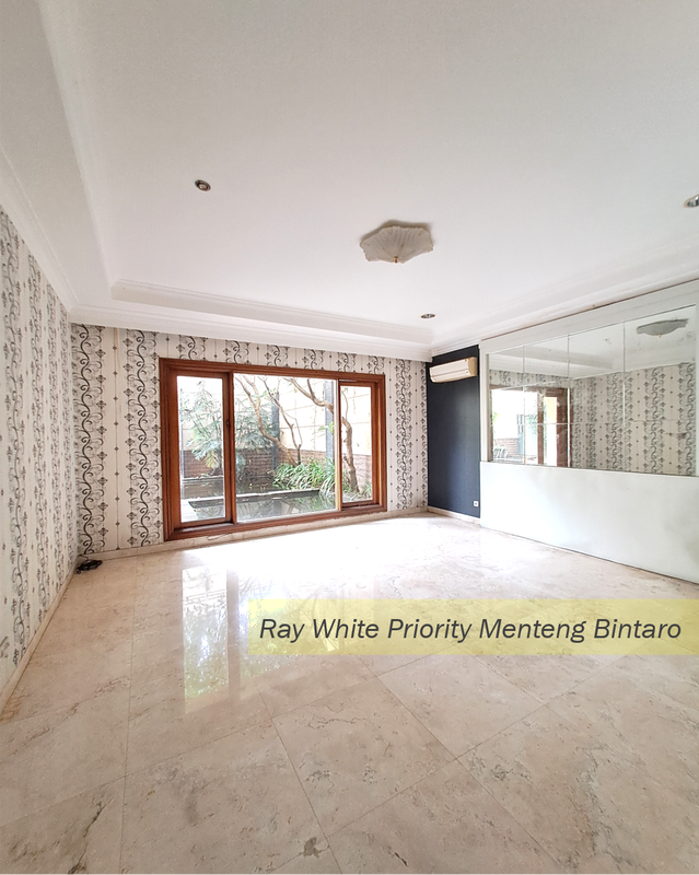 Rumah Mewah di Kawasan Elite Pondok Indah, Jakarta Selatan