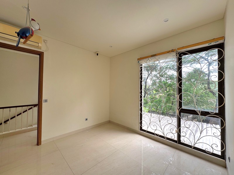 Rumah Full Renovasi di Foresta BSD Dekat Mall dan Tol